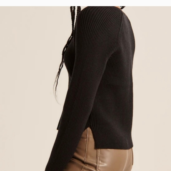 Abercrombie & Fitch Sweater - Picture 7 of 8